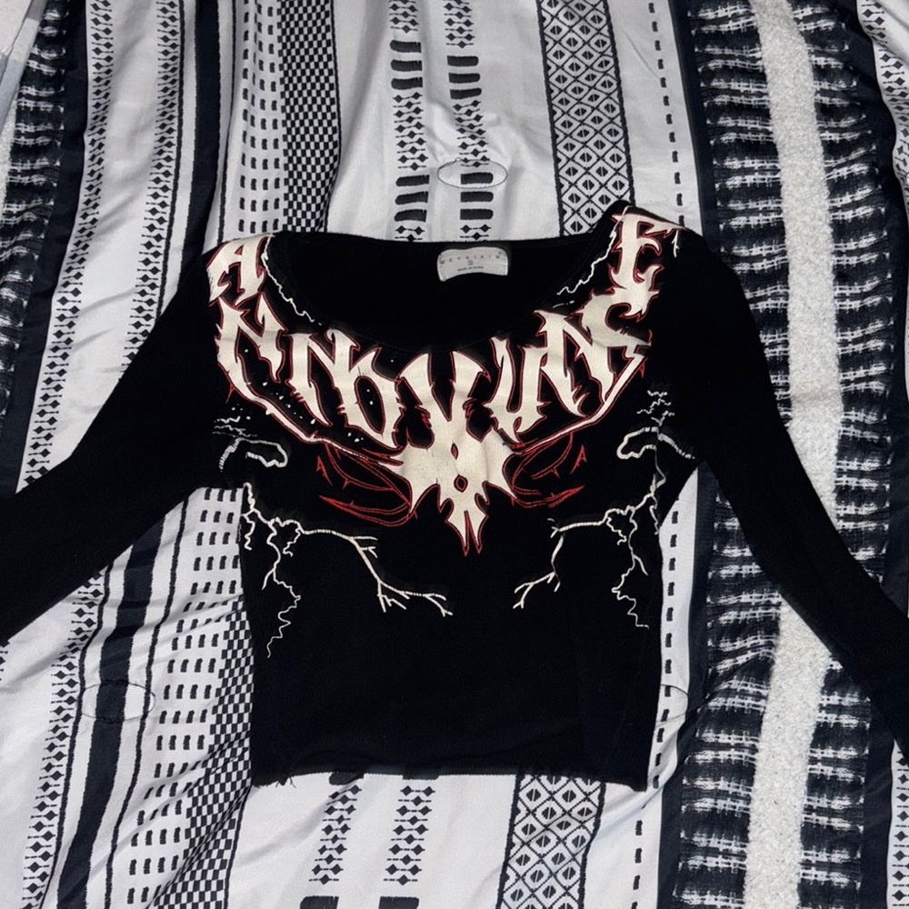 Black Graphic Long Sleeve Top